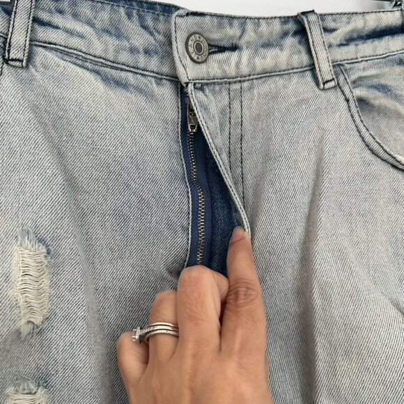 Verdict Still Out Distressed Jeans Size 30 - Picture 5 of 13